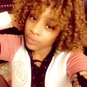 Meet your Posher, Lonnisha